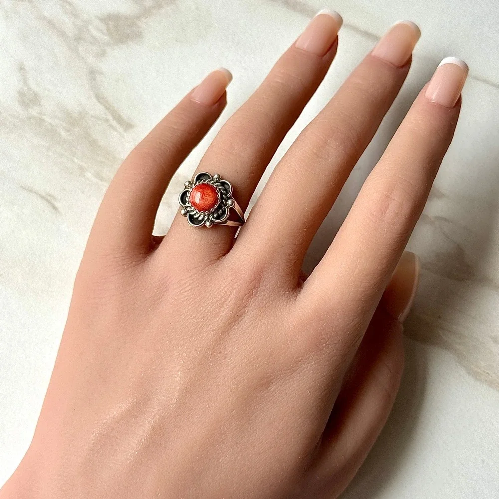 Navajo Flower Ring Red Spiny Oyster Sz 7 Sterling Silver Scalloped Native Amer